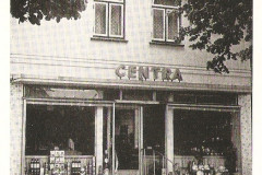 Hostrup, Geschaeft