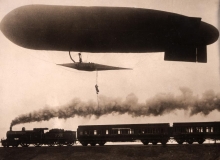 Zeppelin und Zug