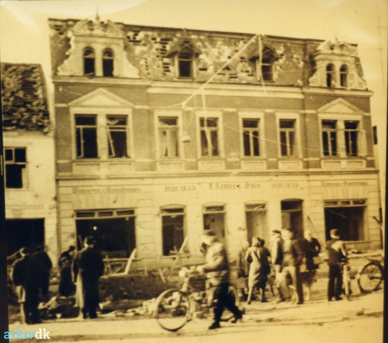 Lollfuss 69, Bombe 1941