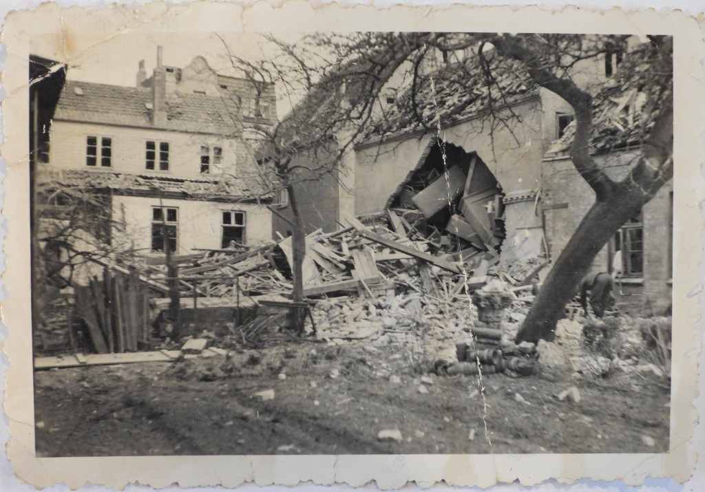 Lollfuss 75, Bombe