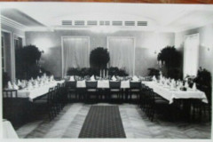 Foto Dohse, Gedeckter Tisch, 1953
